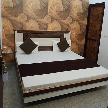 Branded Guest House Джаландхар Екстериор снимка