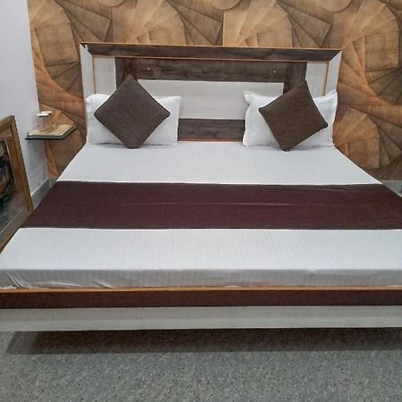 Branded Guest House Джаландхар Екстериор снимка