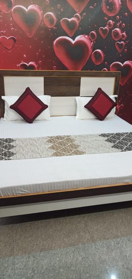 Branded Guest House Джаландхар Екстериор снимка